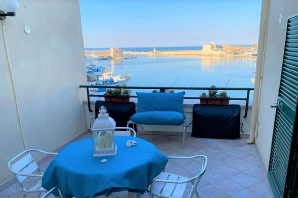 Emozioni Dal Porto Apartment Trani Ngoại thất bức ảnh